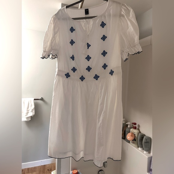 MOMMY + MINI MATCHING DRESSES - Picture 3 of 4